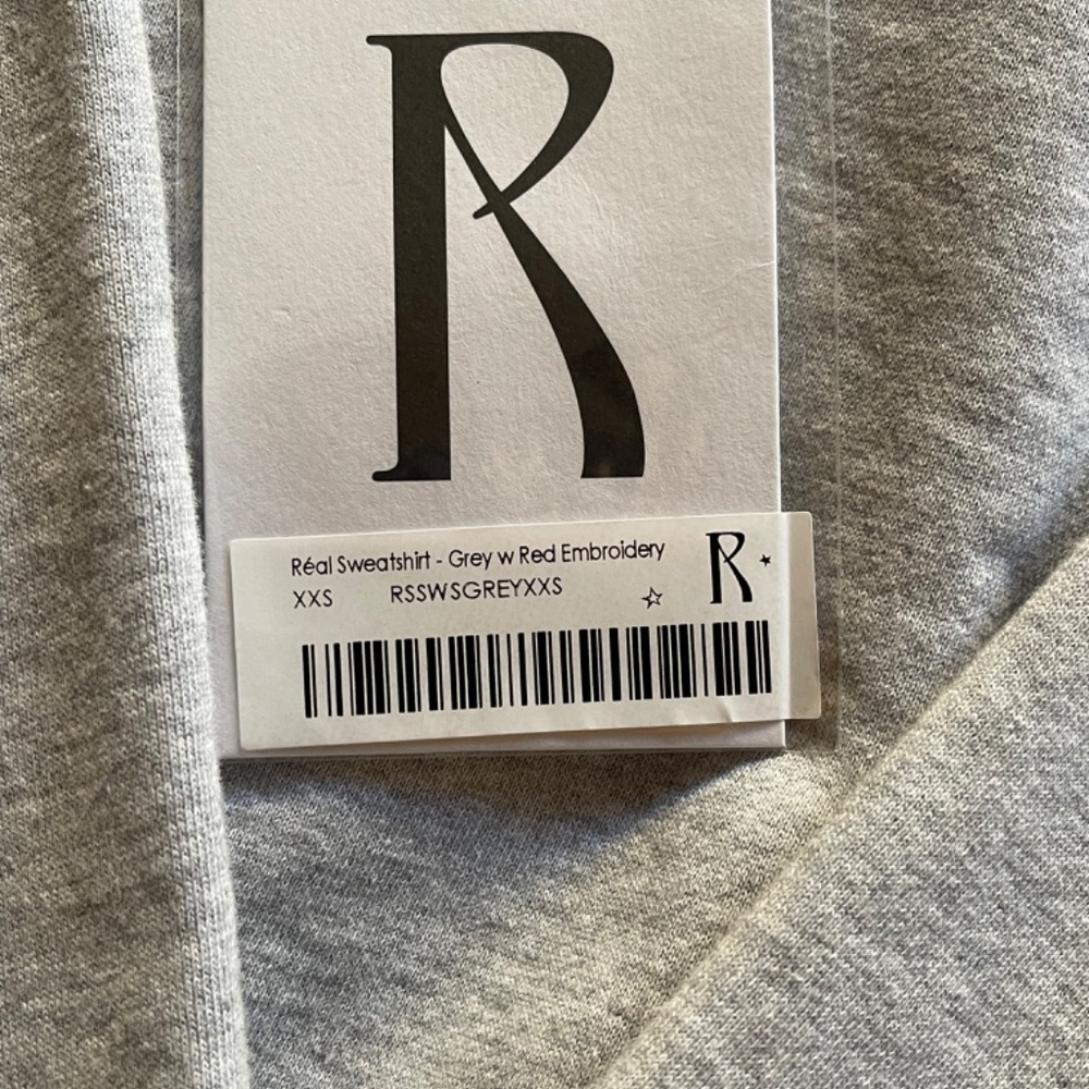 Realisation  Gray Sweater - Picture 7 of 9
